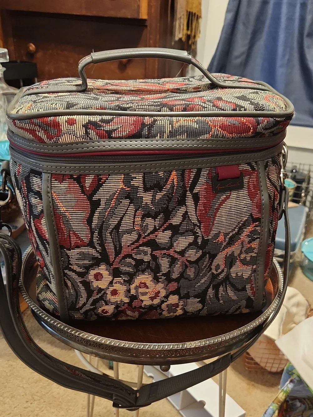 Vintage Gloria Vanderbilt Floral Tapestry Cosmetic Case - Gray & Red